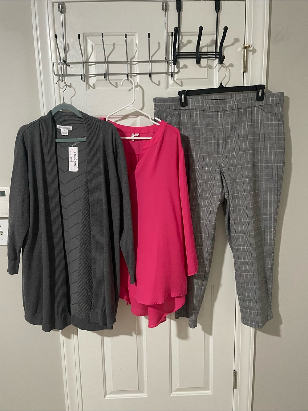 Womens Pink Blouse and Gray Plaid Pants Outfit 22w sweater cardigan 2x nwt